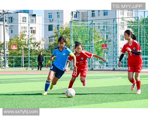 足球星耀眼新星闪耀绿茵场引领未来赛场激情与无限可能